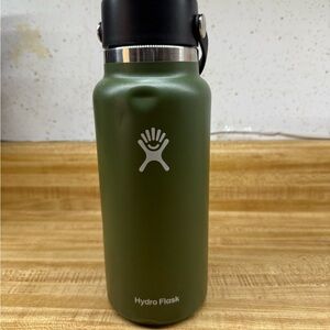 Hydro Flask Forest Green Bottle